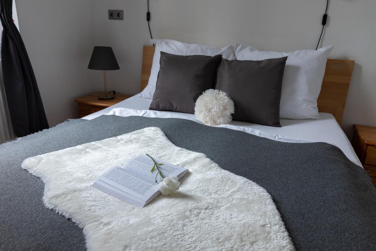 Vienna Central Station Accommodation Buitenkant foto